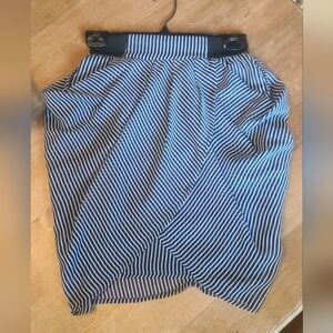 Oxford circus Skirt size Small with pockets
